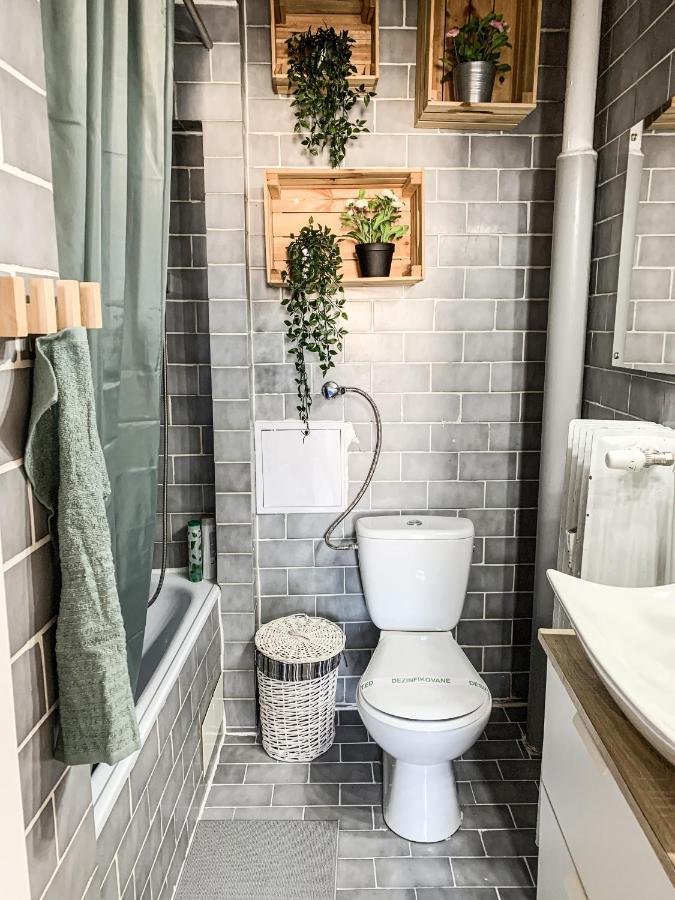 Charming Apartment In Paradise Called Bratislava Buitenkant foto