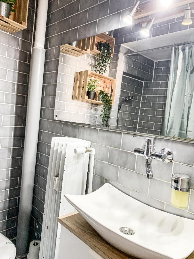 Charming Apartment In Paradise Called Bratislava Buitenkant foto