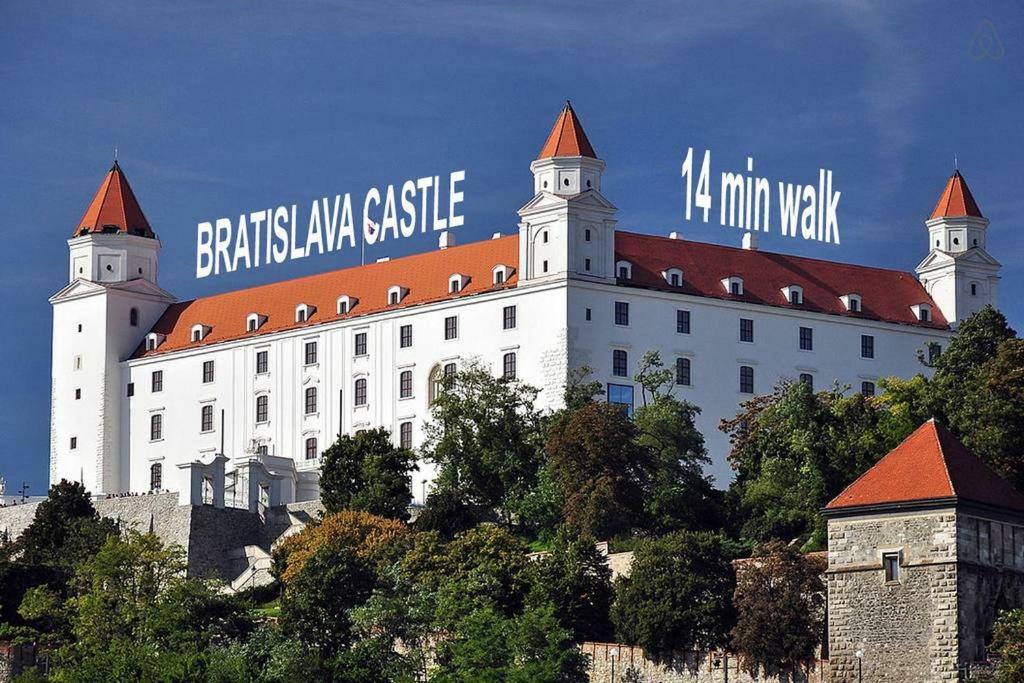 Charming Apartment In Paradise Called Bratislava Buitenkant foto